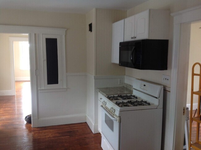 Building Photo - 53 Winthrop Ave