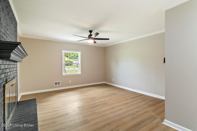 Building Photo - 2222 Elmcrest Dr
