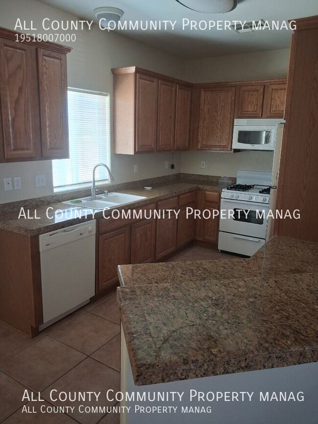 Building Photo - 60587 Belfair Dr