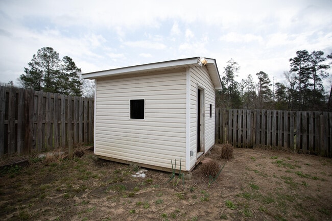 Building Photo - 503 Wendover Way