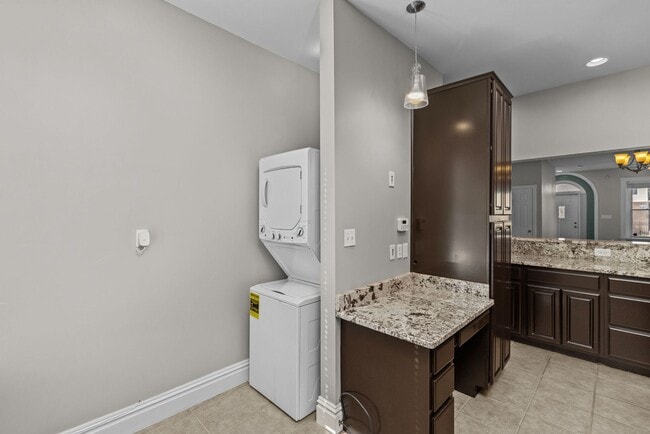 Building Photo - High end, 3 bedroom single family home in The Grove!