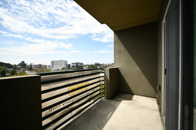 Building Photo - Diamond Terrace