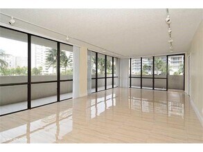 Building Photo - South Ocean Drive, Hallandale Beach, FL 33009 - 3 BR 2 BA condo