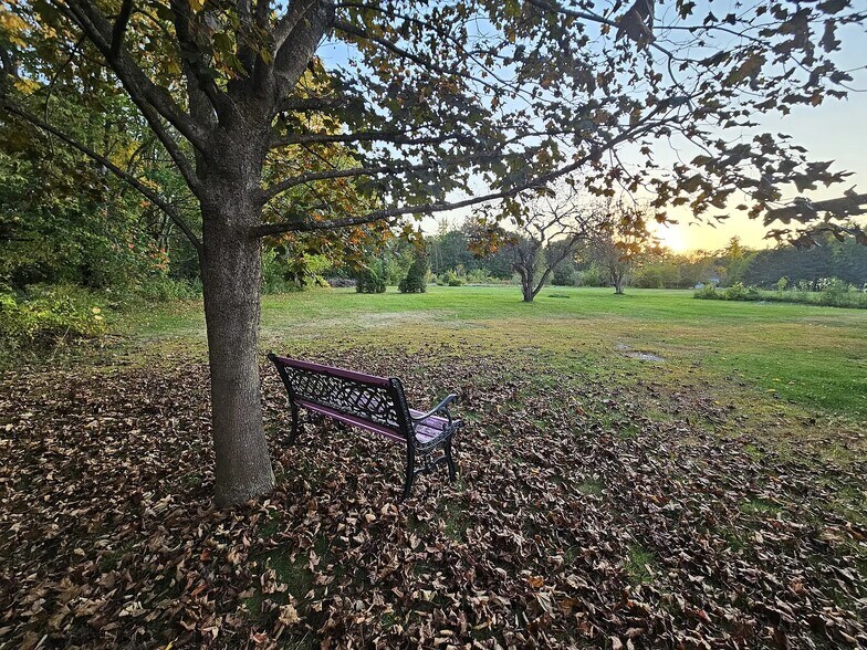 Building Photo - 517 Salmon Falls Rd