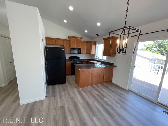 Building Photo - 4 br, 2 bath House - 1728 W. 1100 S.