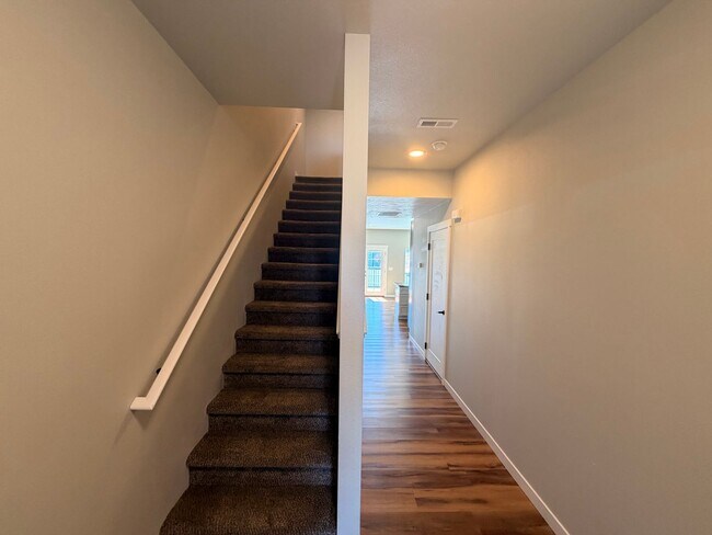 Building Photo - 13817 W Redding Dr