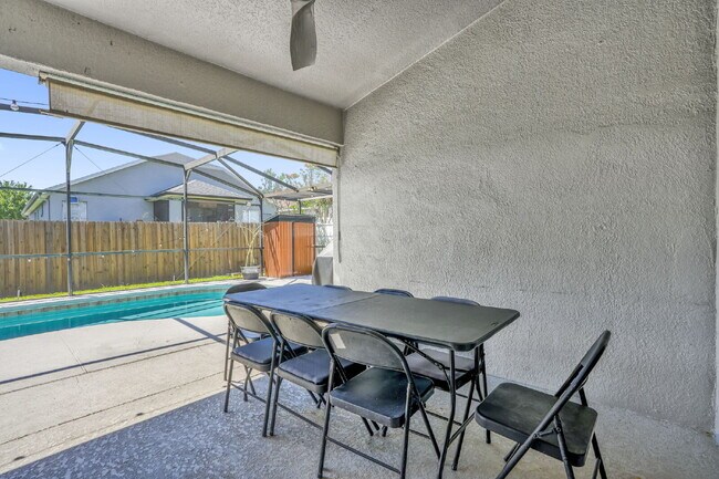 Building Photo - 2620 Willow Glen Cir