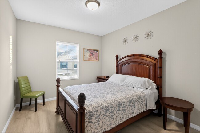 Building Photo - 17523 Promenade Dr