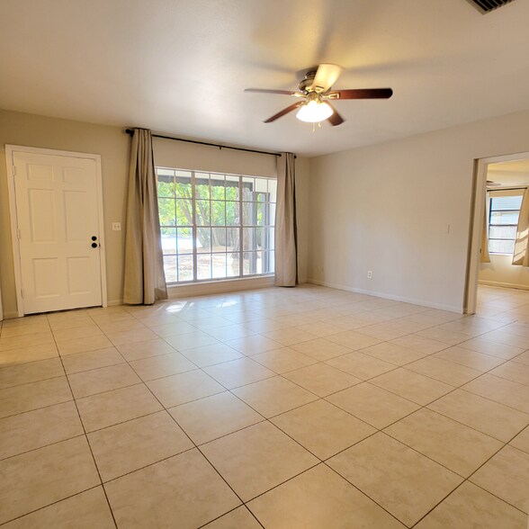 Primary Photo - 404 Bullard Pkwy