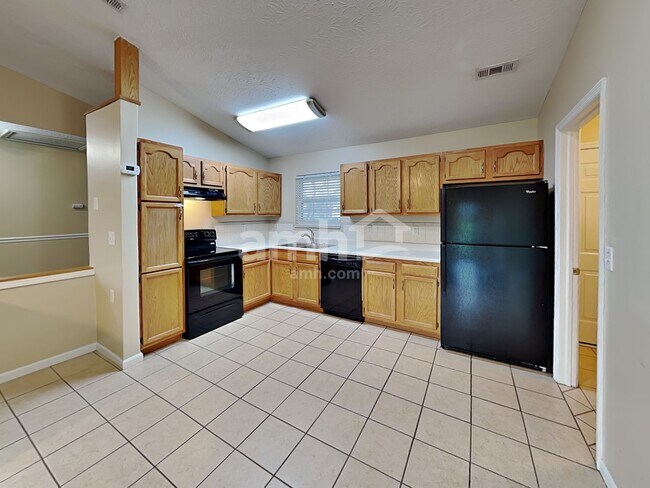 Building Photo - 1567 Wildbrook Ct