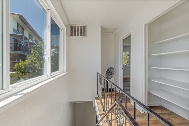 Building Photo - Gypsum 3261-3267