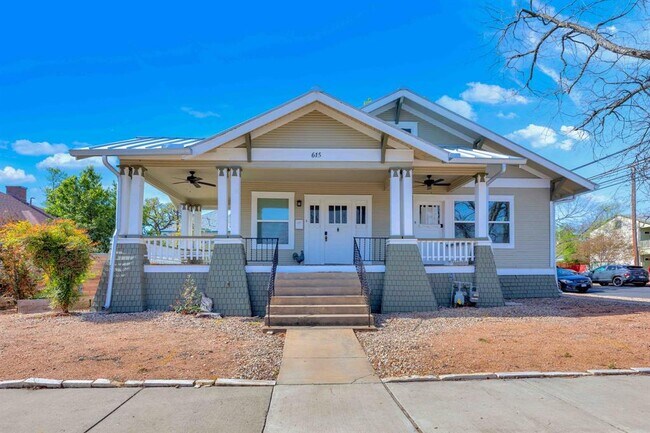 Building Photo - 615 W 33rd St