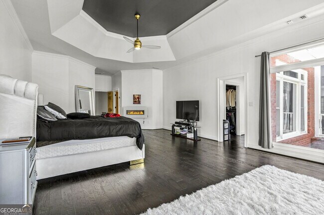 Building Photo - 300 Island Cove Dr