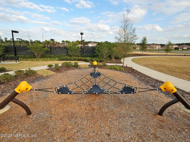 Building Photo - 12770 Valletta St