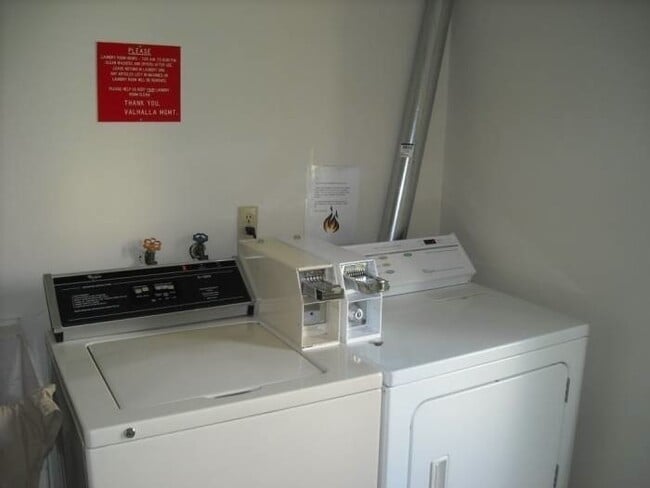 Building Photo - Enjoy the amazing Valhalla amenities witho...