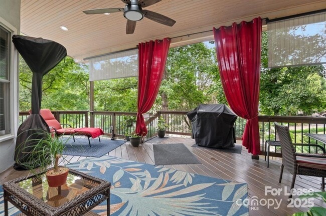 Building Photo - 16308 Autumn Creek Ct