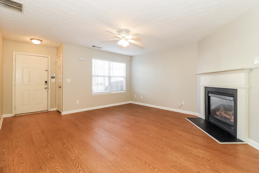 Building Photo - 348 Springbottom Ct SE