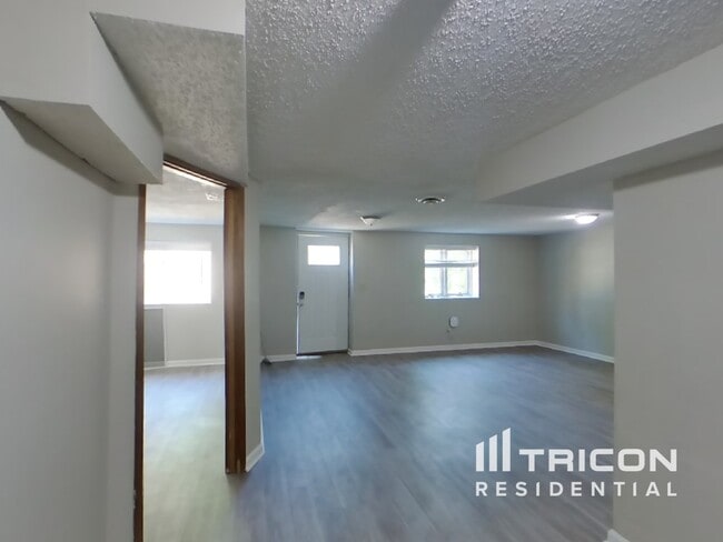 Building Photo - 3601 Christine Pl