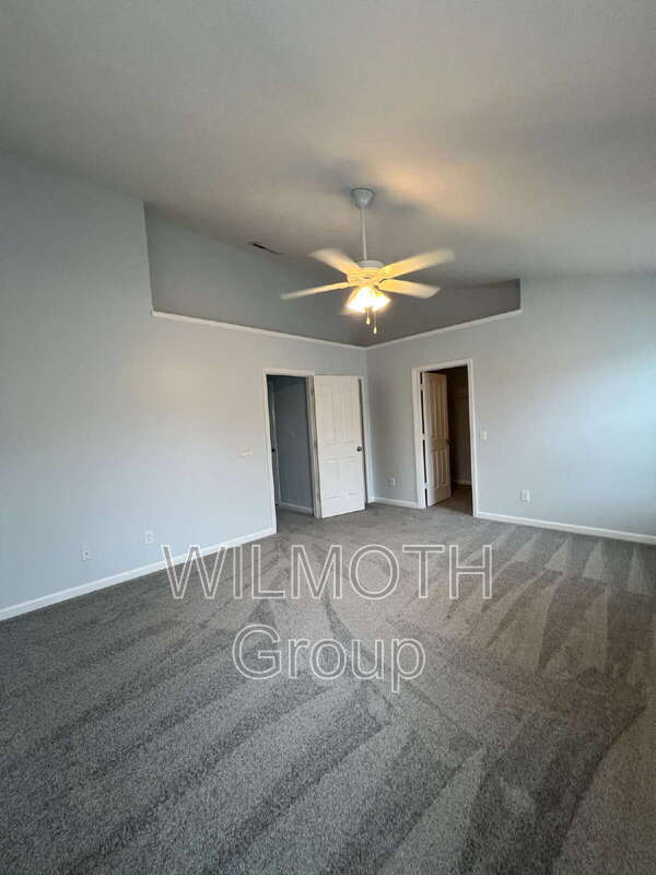 Building Photo - 9451 Glencroft Way