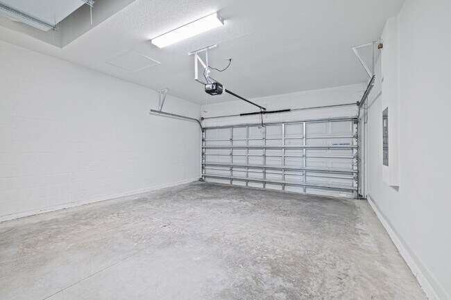 Building Photo - Brand New Charming 3 Bed, 2 Bath Rental wi...