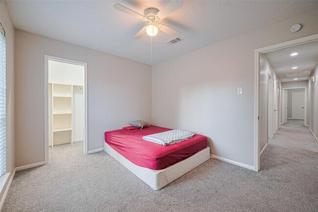 Building Photo - 1708 Ruella Ln