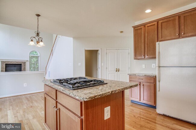 Building Photo - 1001 Meadow Ct