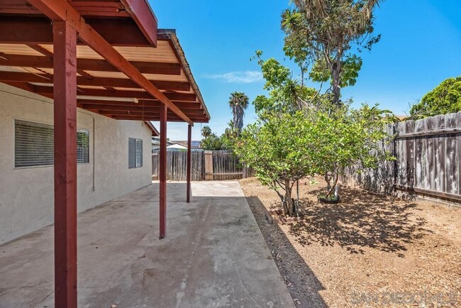 Building Photo - 10359 Londonderry Ave