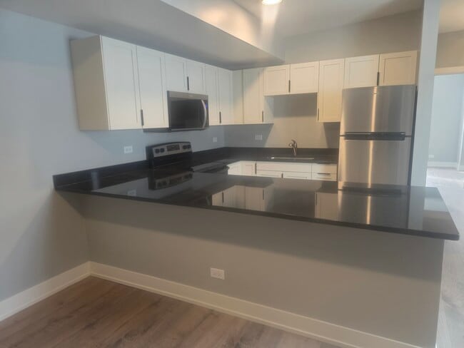 Building Photo - 1 Main St