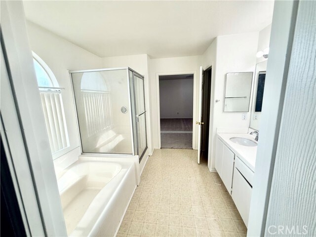 Building Photo - 7082 Fontaine Pl