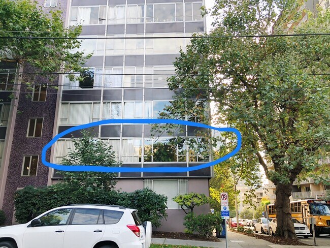 Location of the condo, first floor so no elevator needed but high off the ground - 1221 Minor Ave
