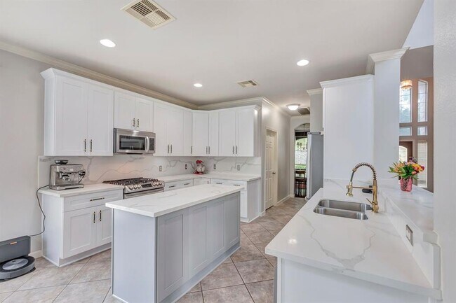 Building Photo - 4526 Ambrosia Springs Ln