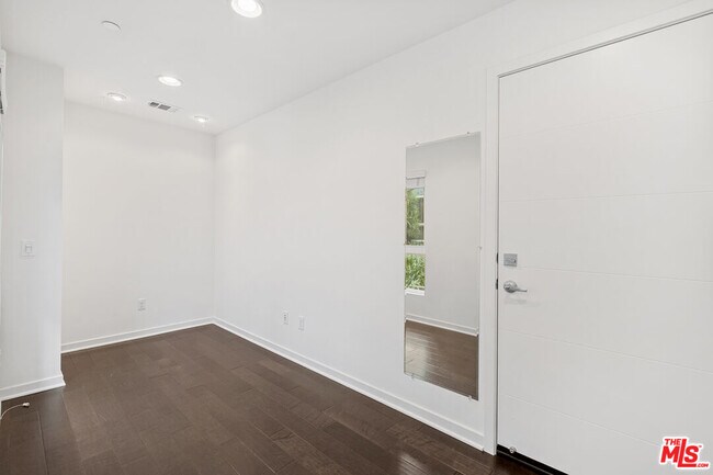 Building Photo - 5637 W Observation Ln