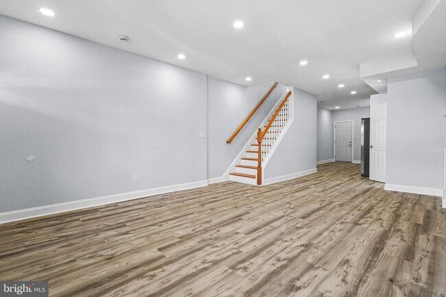 Building Photo - 2615 Lauretta Ave