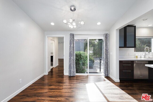 Building Photo - 23018 Leonora Dr