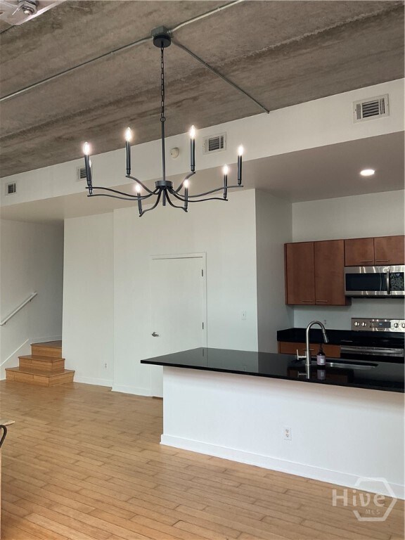 Building Photo - 545 Berrien St