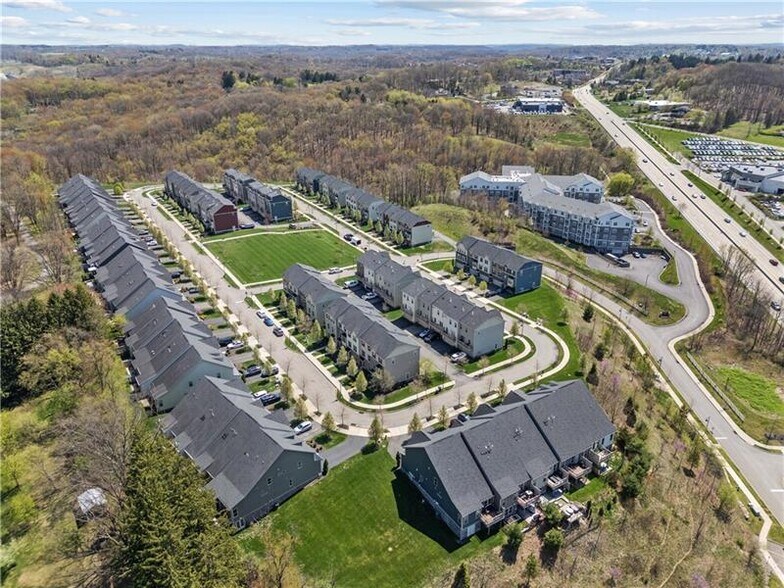 Building Photo - 410 Fairmont Dr
