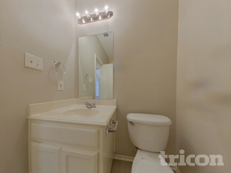 Building Photo - 5712 Parkview Hills Ln