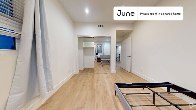 Building Photo - 5637 Riverton Ave