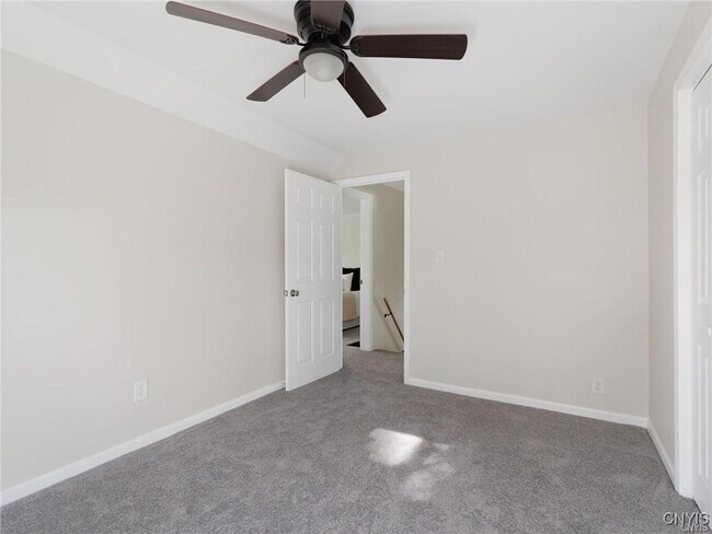 Building Photo - 435 S Hamilton St