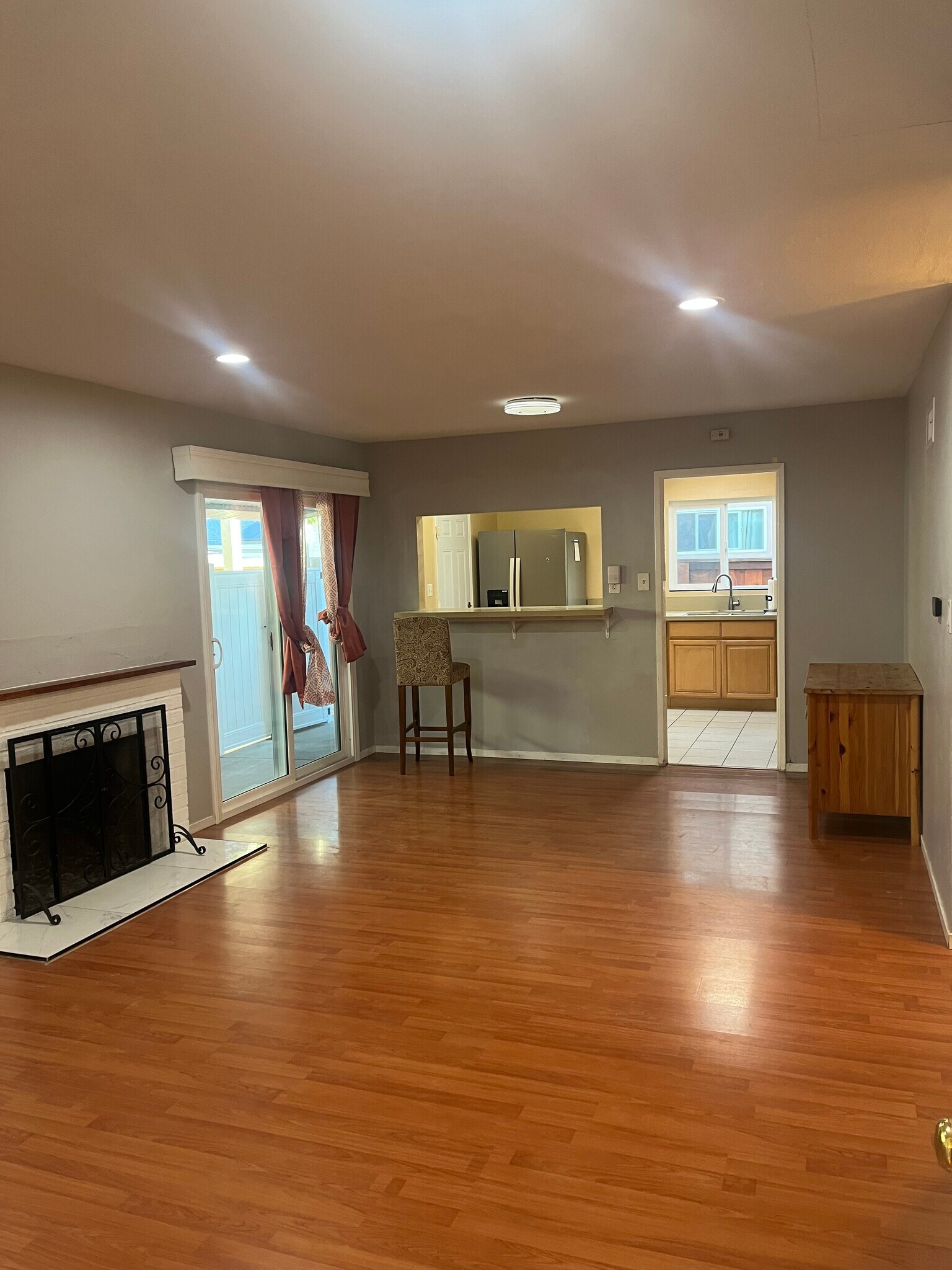 Building Photo - 8922 Heraldry St