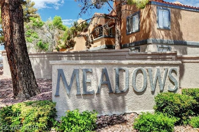 Building Photo - 220 Mission Newport Ln