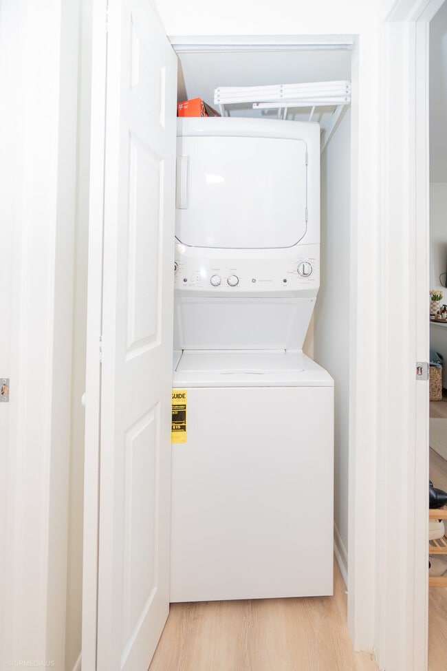 Building Photo - 2201 N Cleveland Ave