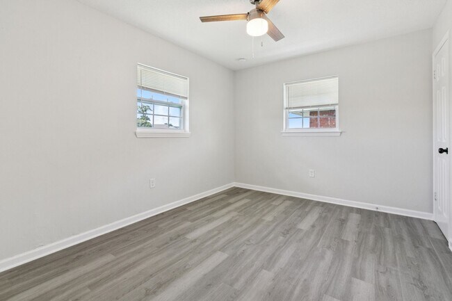 Building Photo - 1116 Tallow Tree Ln