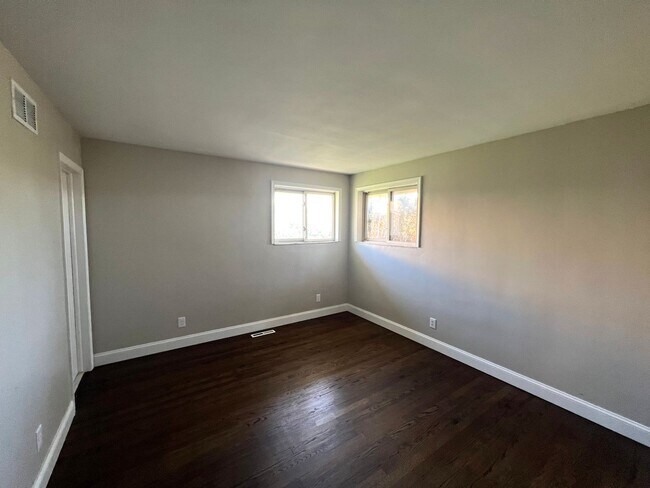 Building Photo - Stunning 3 Bed 1.5 Bath ranch available for rent in East Allentown