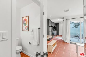 Building Photo - 6741 Arlington Ave