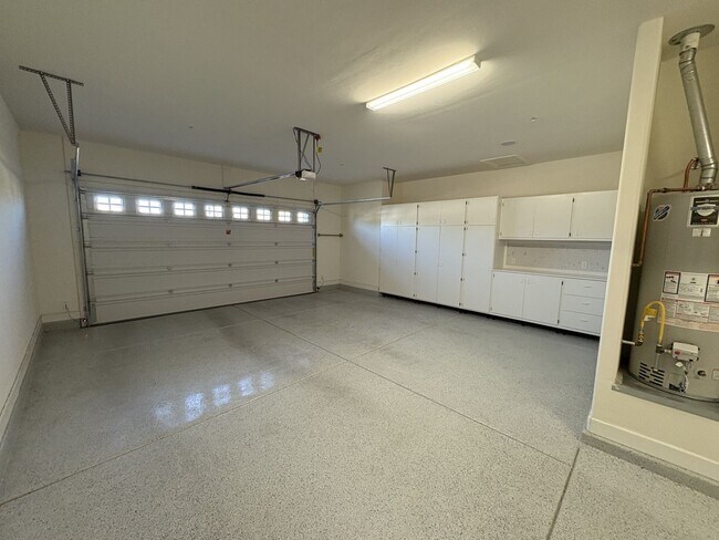 Building Photo - Dove Mountain 4 bedroom with Den 3,277 sq ...