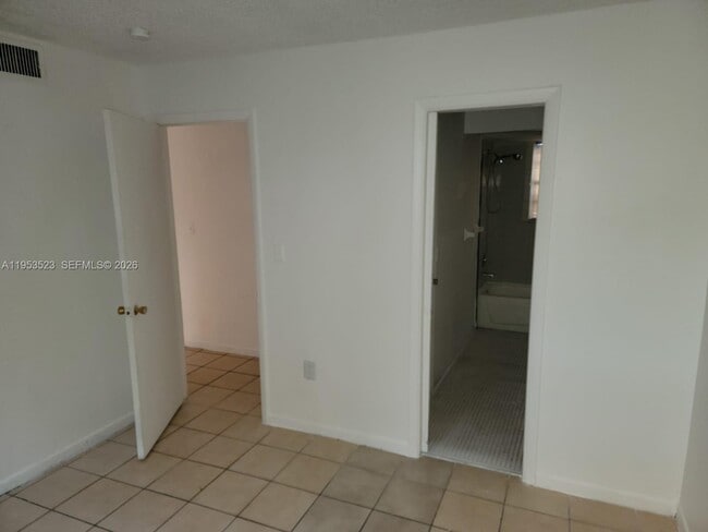 Building Photo - 17255 SW 95th Ave