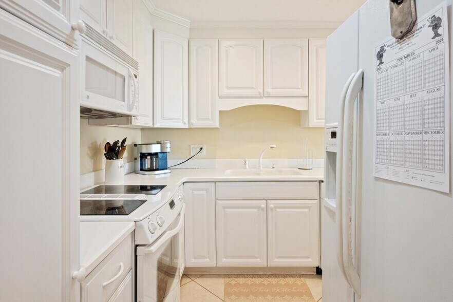 Building Photo - 275 Debordieu Blvd