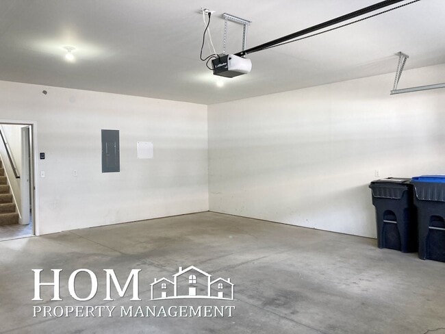 Building Photo - 3021 Bluestem Trl