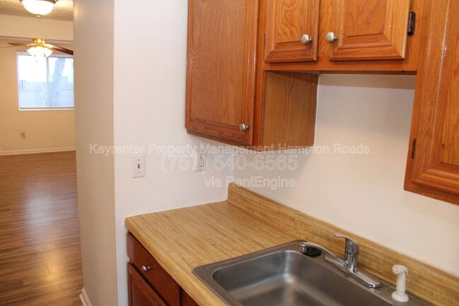 Building Photo - 44 Lucinda Ct